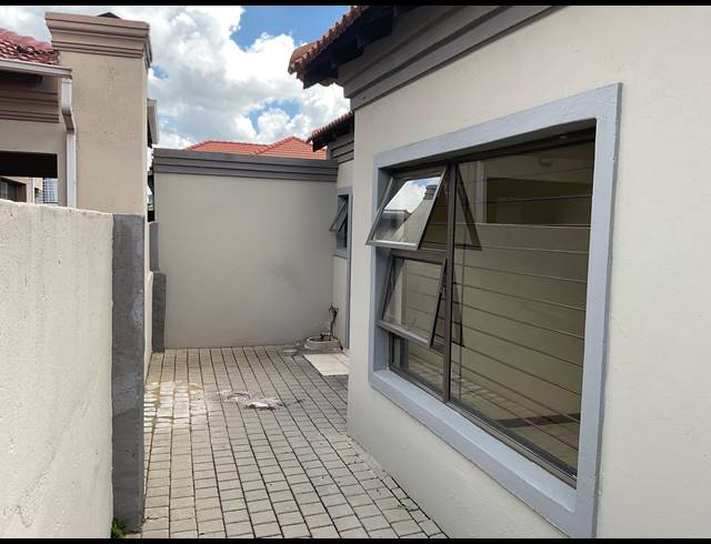 3 BEDROOM FREEHOLD FOR SALE IN SAGEWOOD